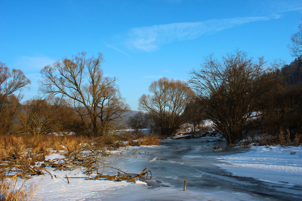 Die Landschaft im Winter bei Schambach 37 fuer comercial Fotos und Bilder.