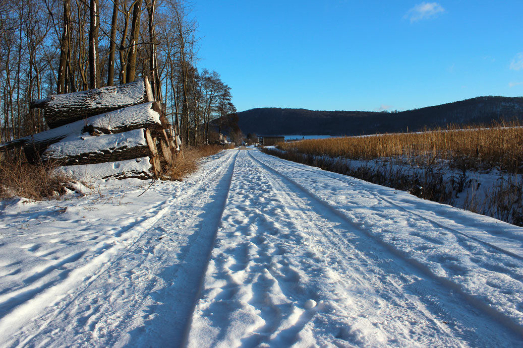 Die Landschaft im Winter bei Wettelsheim 27 fuer comercial Fotos und Bilder.