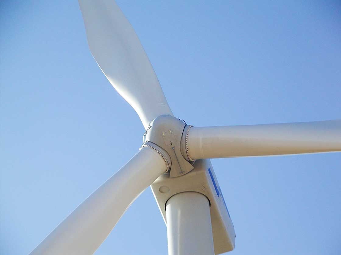 Das Foto fuer Technik Windrad 03 für Windenergie, erneuerbare Energie fuer comercial Fotos und Bilder.
