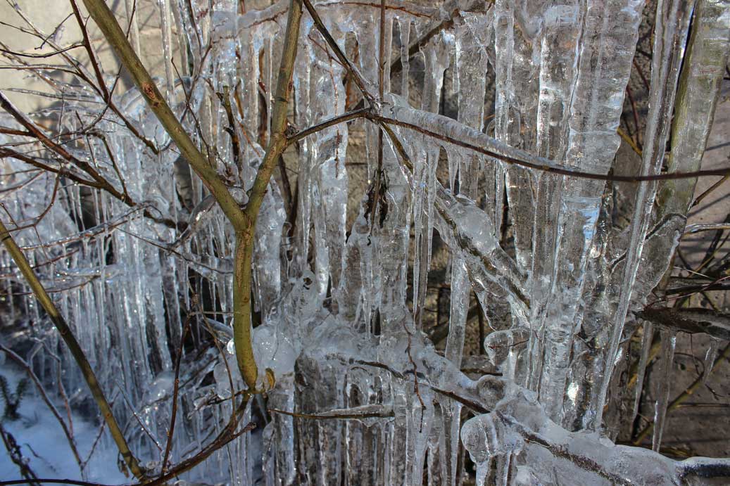 Das Foto der Texturen, Schnee und Eisgebilde, die Eiszapfen 06 für comercial Fotos und Bilder.