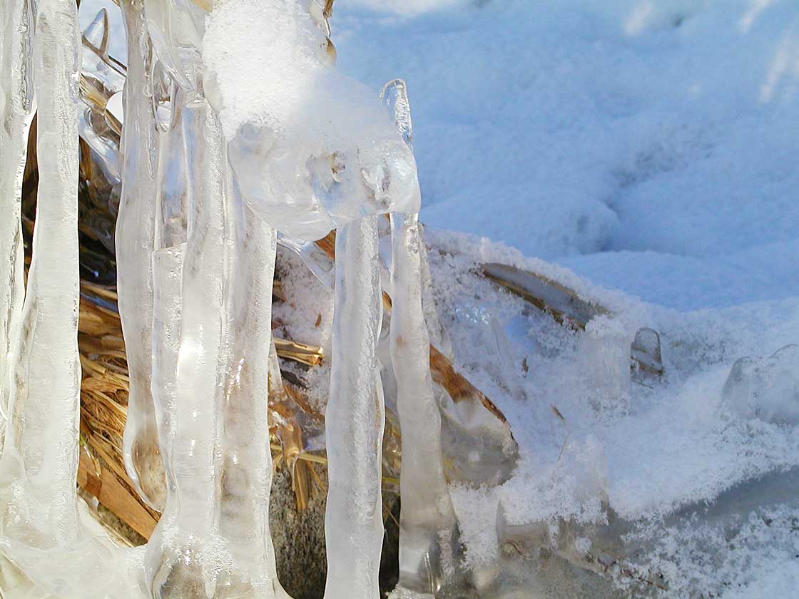Das Foto der Texturen Schnee und Eisgebilde, Eiszapfen 15 für comercial Fotos und Bilder.