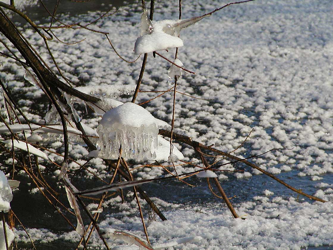 Das Foto der Texturen Schnee und Eisgebilde, Eiszapfen 19 für comercial Fotos und Bilder.